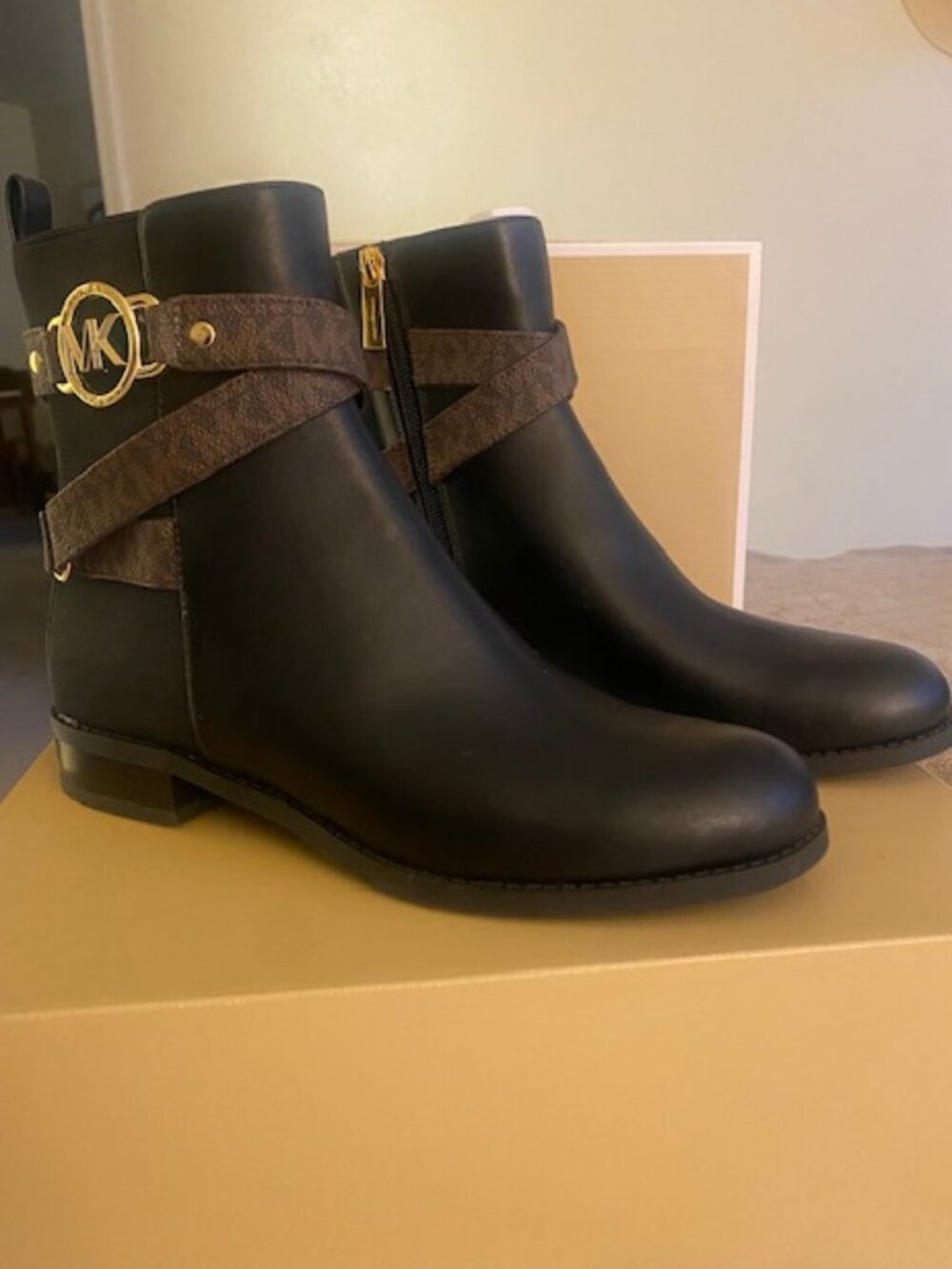 Michael Kors Black/Brown Bootie Boot 7.5